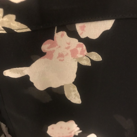 Women’s sheer top - Picture 3 of 3